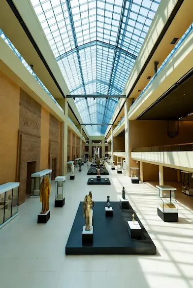 المتحف المصري من الداخل