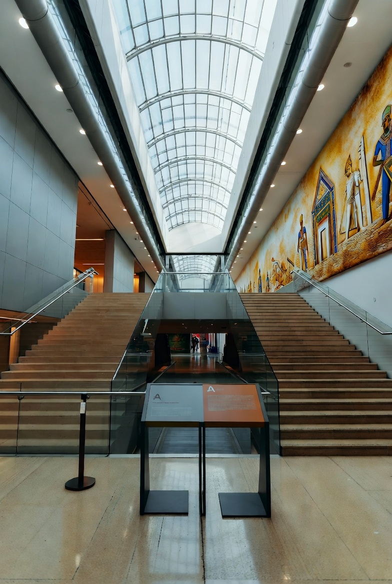 الوصف الداخلي للمتحف المصري الكبير